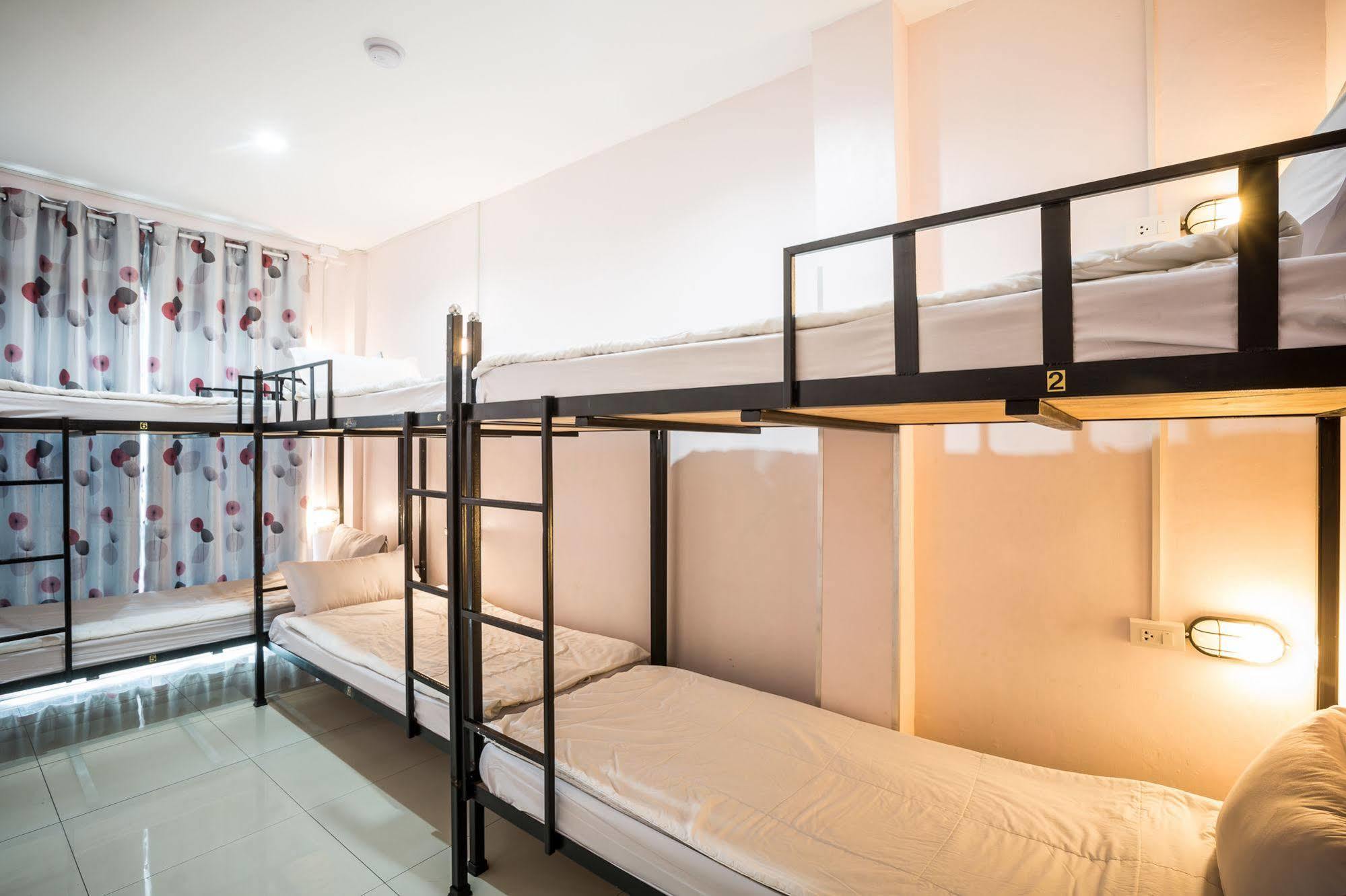 Orchid Hostel Bangkok Exterior foto